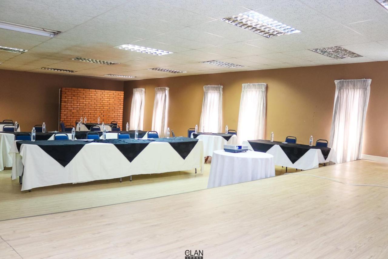The Clan Lodge Mohlanapeng Dış mekan fotoğraf